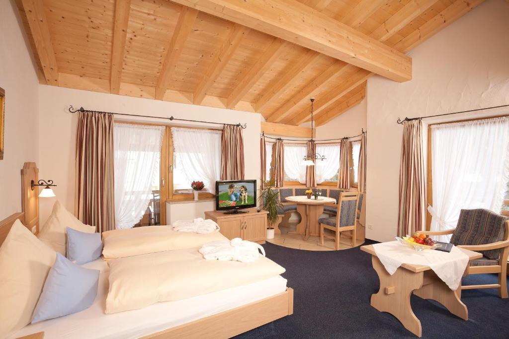Hotel Landhaus Feldmeier ***S Oberammergau Room photo