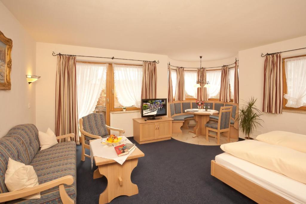 Hotel Landhaus Feldmeier ***S Oberammergau Room photo